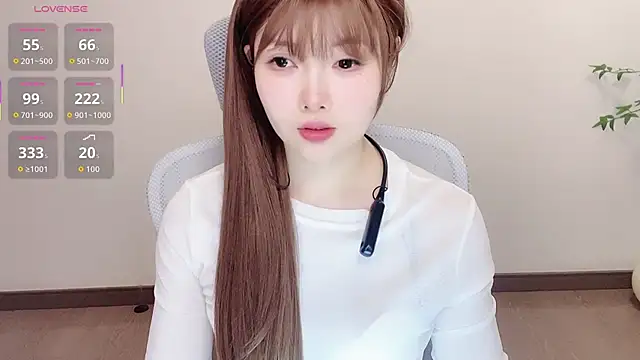 Insist6 online show from 10, 4, 2026