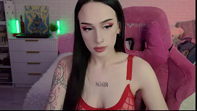 Darineko  online show from 28, 11, 2025