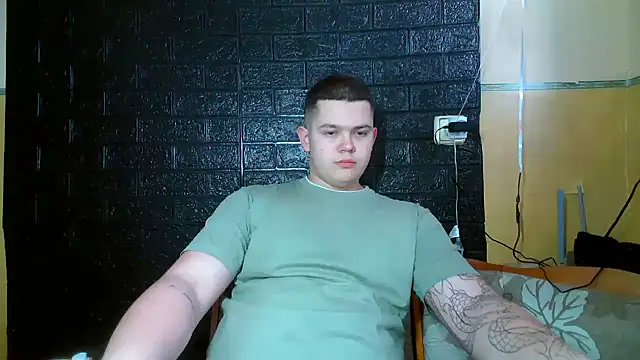 CuteButNaughty  online show from 13, 2, 2026