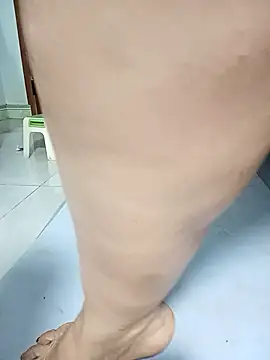 Em-mupmup online show from 10, 11, 2025