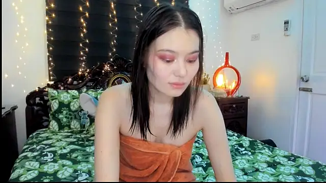 Snapshot of HopeLovely chatting on 1, 6, 2026 HopeLovely online show from 1, 6, 2026