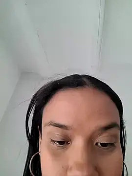 kyliecastell online show from 12, 11, 2025