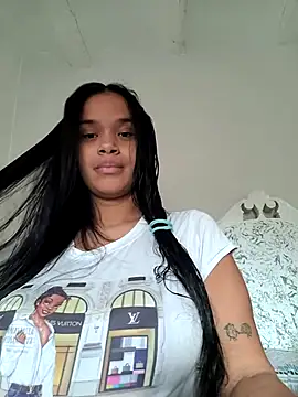 kyliecastell online show from 30, 11, 2025