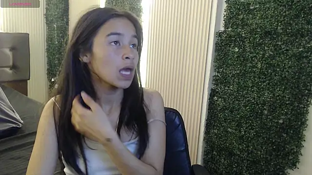 bunnywhite21 online show from 5, 1, 2026