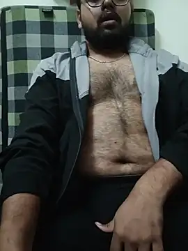 Snapshot of MrToxxic chatting on 22, 11, 2025 MrToxxic online show from 22, 11, 2025