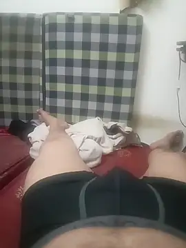 Snapshot of MrToxxic chatting on 17, 12, 2025 MrToxxic online show from 17, 12, 2025