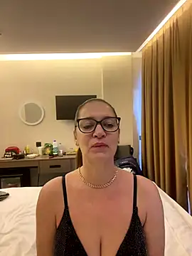 Milana8263 online show from 15, 12, 2025