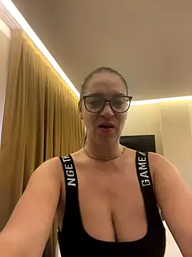 Milana8263 online show from 21, 12, 2025