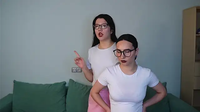 MonnieDeman online show from 12, 11, 2025