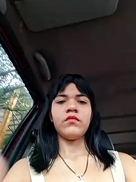 Skinny Wet online show from 1, 12, 2025