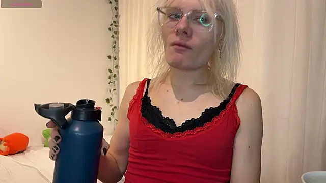 MollyChloe online show from 26, 11, 2025