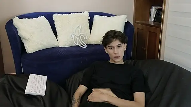 Derekswan online show from 12, 11, 2025