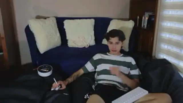 Derekswan online show from 18, 12, 2025