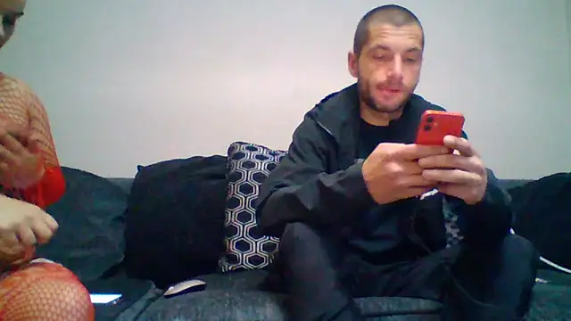 Snapshot of Kinkycouple142 chatting on 9, 6, 2026 Kinkycouple142 online show from 9, 6, 2026