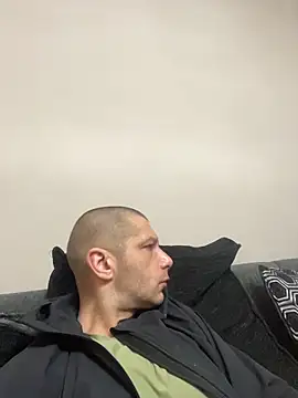 Kinkycouple142 online show from 19, 2, 2026