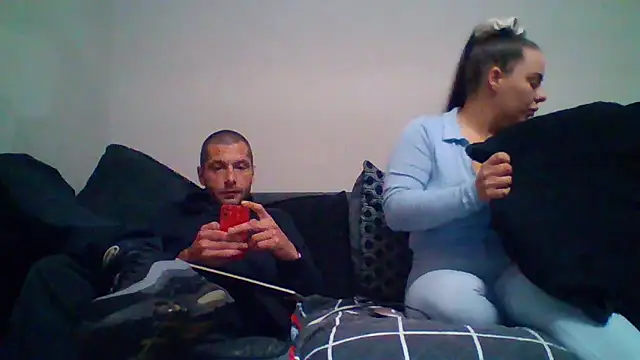 Snapshot of Kinkycouple142 chatting on 7, 6, 2026 Kinkycouple142 online show from 7, 6, 2026