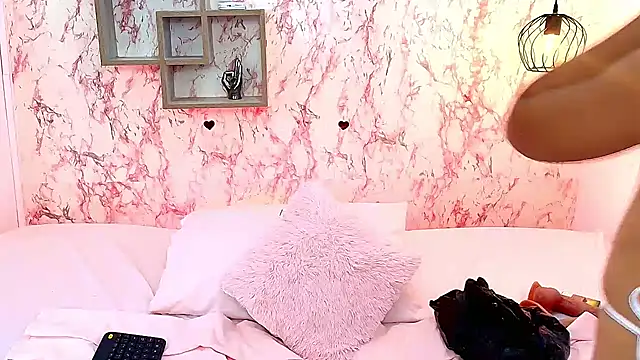 KATY LOWERY online show from 18, 1, 2026