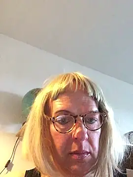 simone xdressing online show from 12, 4, 2026