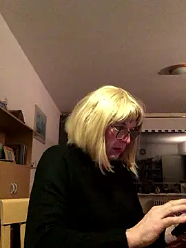 simone xdressing online show from 18, 1, 2026