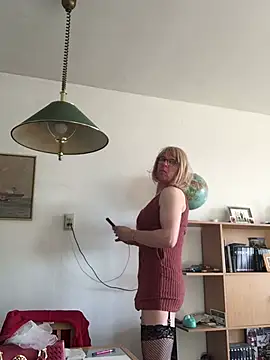 simone xdressing online show from 2, 2, 2025