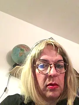 simone xdressing online show from 8, 3, 2026