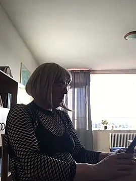 simone xdressing online show from 26, 1, 2025