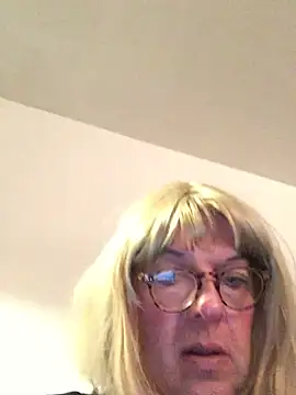 simone xdressing online show from 1, 3, 2026