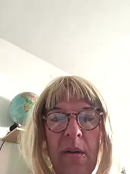 simone xdressing online show from 22, 3, 2026