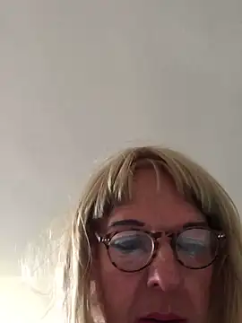 simone xdressing online show from 25, 3, 2026