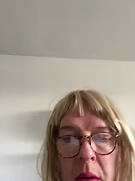 simone xdressing online show from 26, 1, 2025