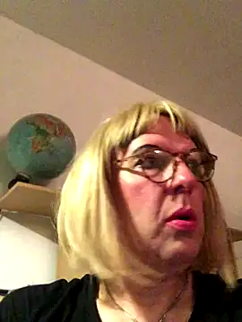 simone xdressing online show from 1, 10, 2025