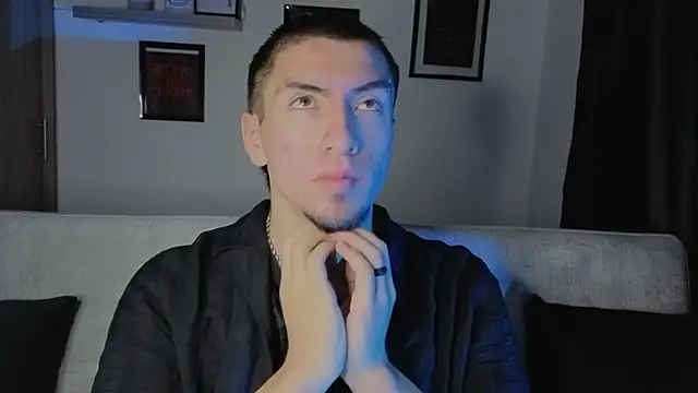 Snapshot of AresMassimoX chatting on 27, 11, 2025 AresMassimoX online show from 27, 11, 2025