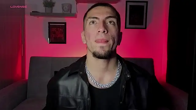 Snapshot of AresMassimoX chatting on 12, 11, 2025 AresMassimoX online show from 12, 11, 2025