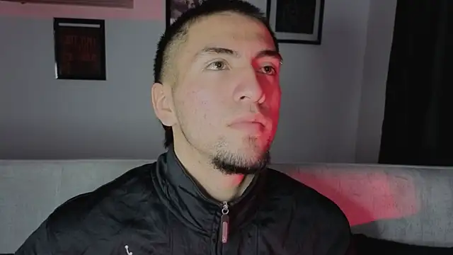 Snapshot of AresMassimoX chatting on 25, 11, 2025 AresMassimoX online show from 25, 11, 2025