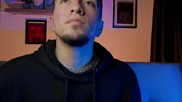 Snapshot of AresMassimoX chatting on 15, 11, 2025 AresMassimoX online show from 15, 11, 2025