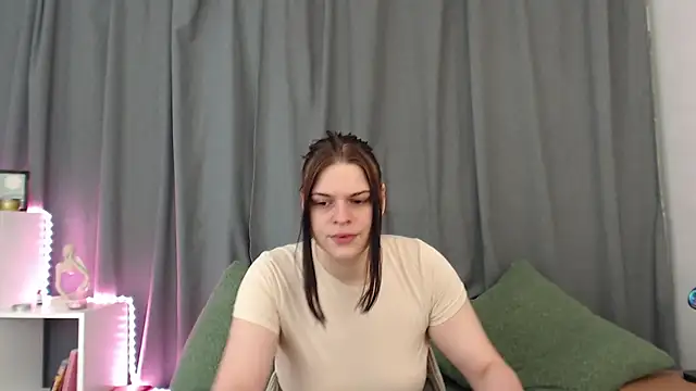 Snapshot of Dona_Mafia chatting on 17, 11, 2025 Dona Mafia online show from 17, 11, 2025