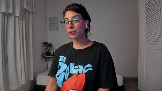 VictoriaAmelie online show from 26, 11, 2025