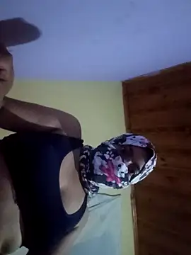 camilasuluaga online show from 16, 11, 2025