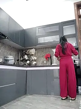   Anna    online show from 5, 12, 2025