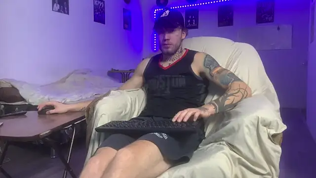 Huntall77 online show from 15, 12, 2025