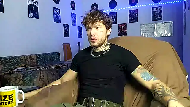 Huntall77 online show from 17, 12, 2025