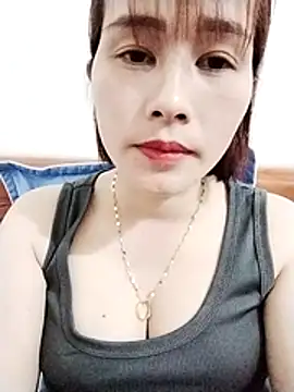 Swan-white123 online show from 17, 12, 2025