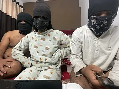 Snapshot of avnikaur chatting on 29, 11, 2025 avnikaur online show from 29, 11, 2025