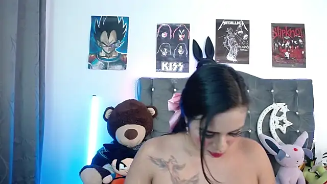 lunabritton1 online show from 16, 3, 2026