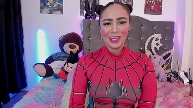 lunabritton1 online show from 18, 12, 2025