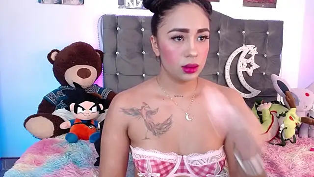 lunabritton1 online show from 9, 4, 2026