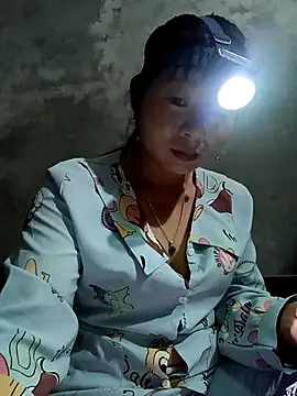 Snapshot of vangkt-cute chatting on 5, 3, 2026 vangkt-cute online show from 5, 3, 2026