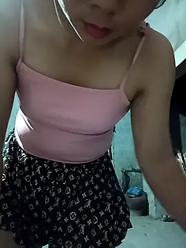 Snapshot of vangkt-cute chatting on 17, 4, 2026 vangkt-cute online show from 17, 4, 2026