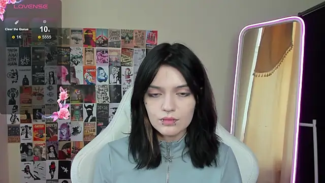 EmmaDarkk online show from 18, 11, 2025