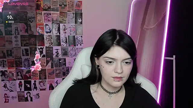 EmmaDarkk online show from 14, 11, 2025